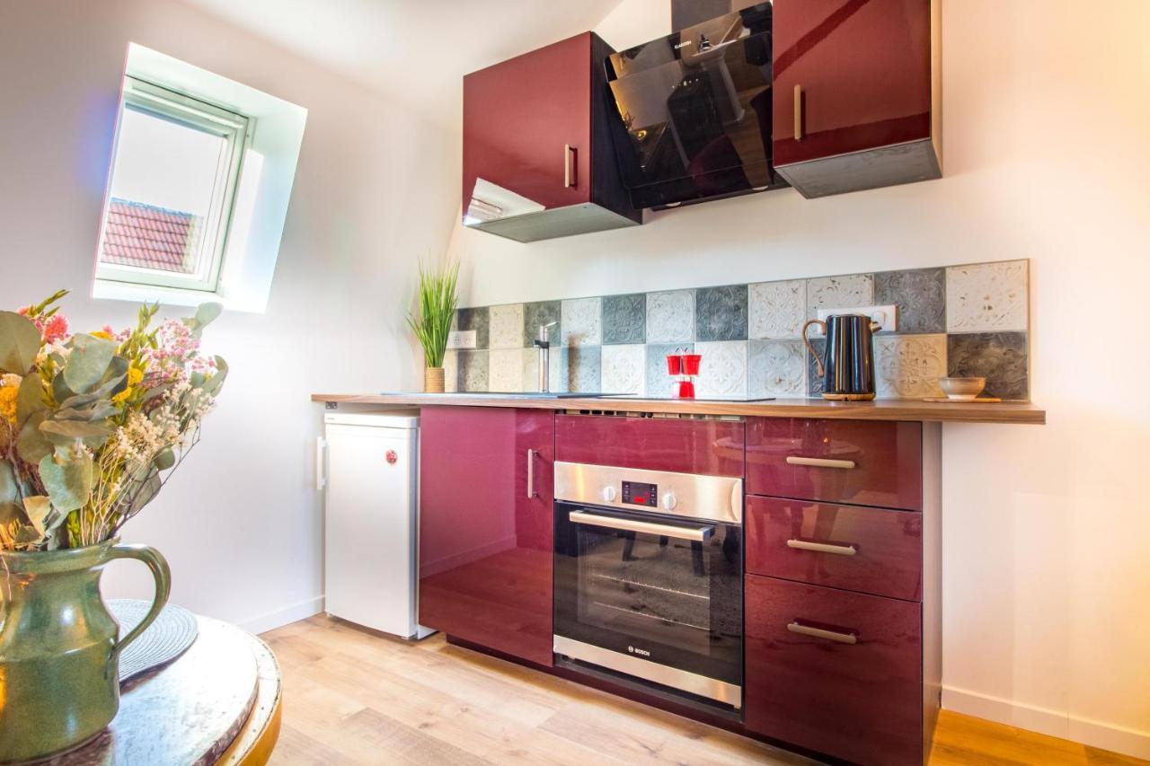 Jacuzzi - La Petite Romantique - Flobnb Laon Exteriör bild