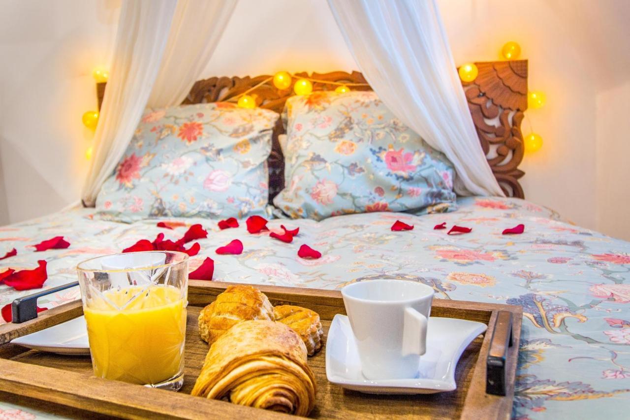 Jacuzzi - La Petite Romantique - Flobnb Laon Exteriör bild