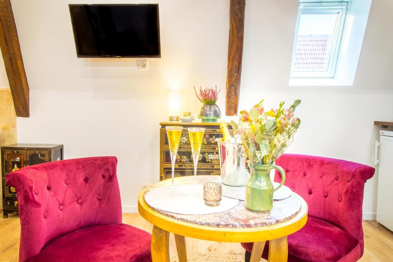 Jacuzzi - La Petite Romantique - Flobnb Laon Exteriör bild