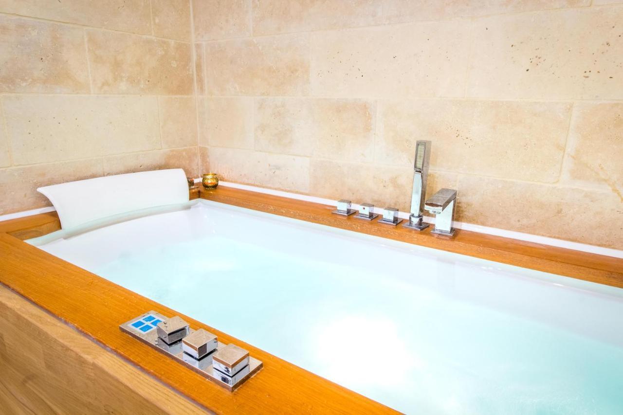 Jacuzzi - La Petite Romantique - Flobnb Laon Exteriör bild
