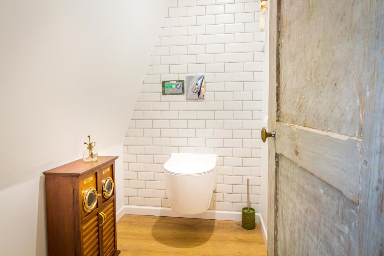 Jacuzzi - La Petite Romantique - Flobnb Laon Exteriör bild